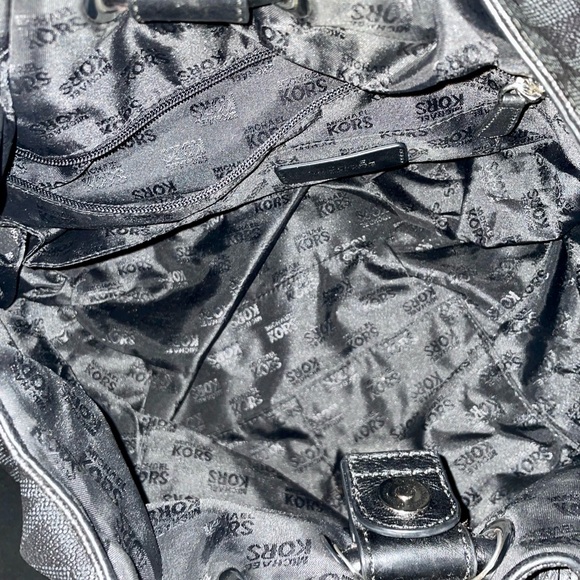 MICHAEL KORS Signature East West RING TOTE PURSE BLACK - Picture 15 of 16